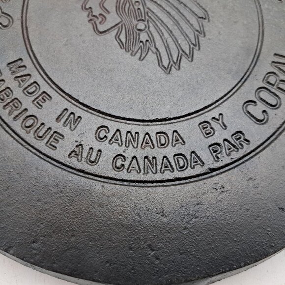 Bhouka Iron Grill or Griddle Made in Canada by Coral - Picture 3 of 11